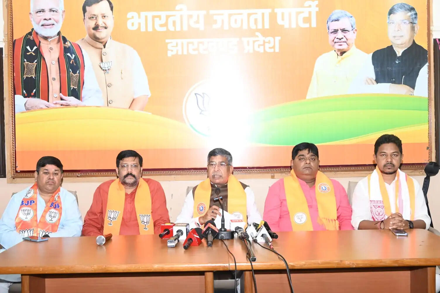 राहुल गांधी के इशारे पर की गई झारखंड के छात्रों पर बर्बर कार्रवाई : आदित्य