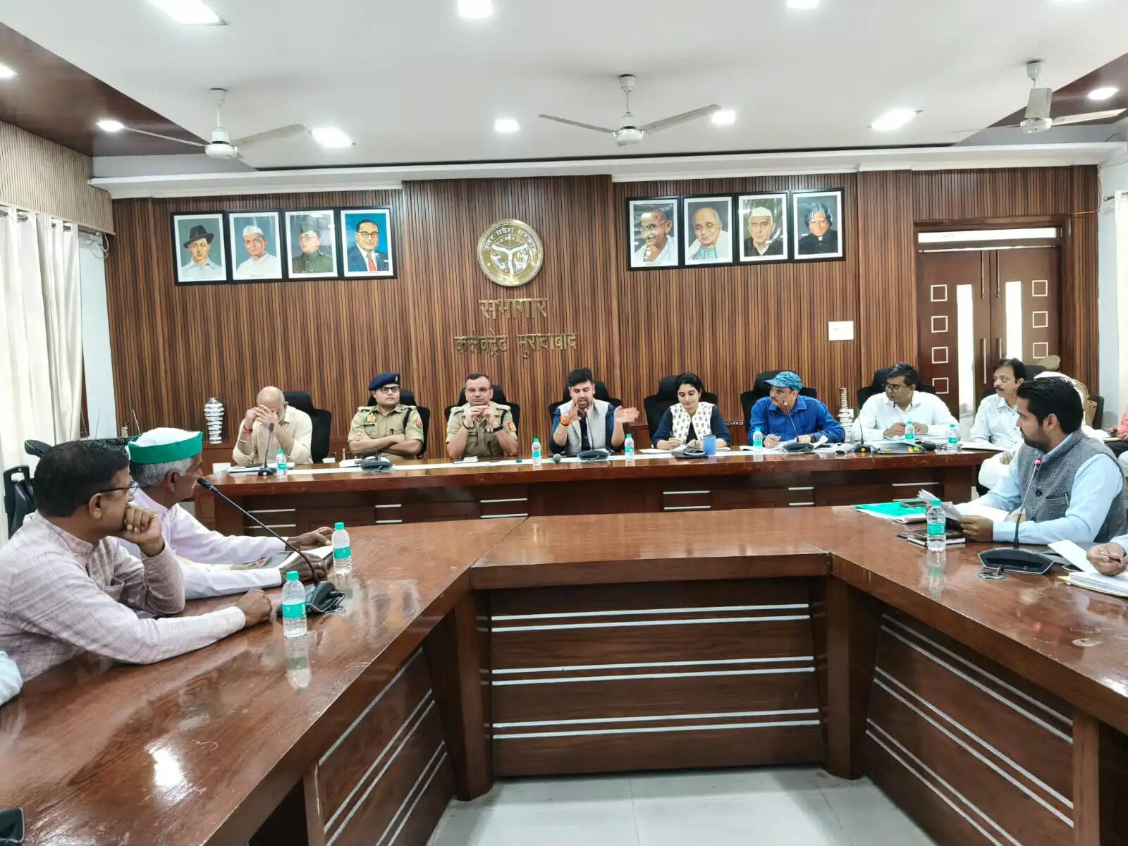 मुरादाबाद जनपद में एक नवंबर से शुरू होंगी चीनी मिलें : जिलाधिकारी