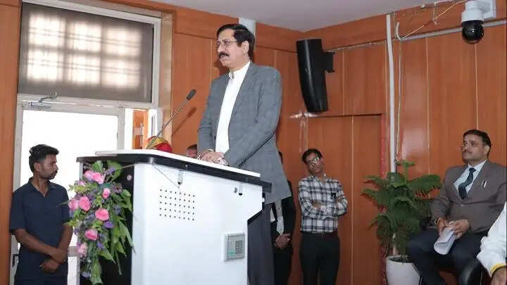 मप्रः हाईकोर्ट की इंदौर खंडपीठ में मध्य प्रदेश डोमेस्टिक एंड इंटरनेशनल आर्बिट्रेशन सेंटर का लोकार्पण