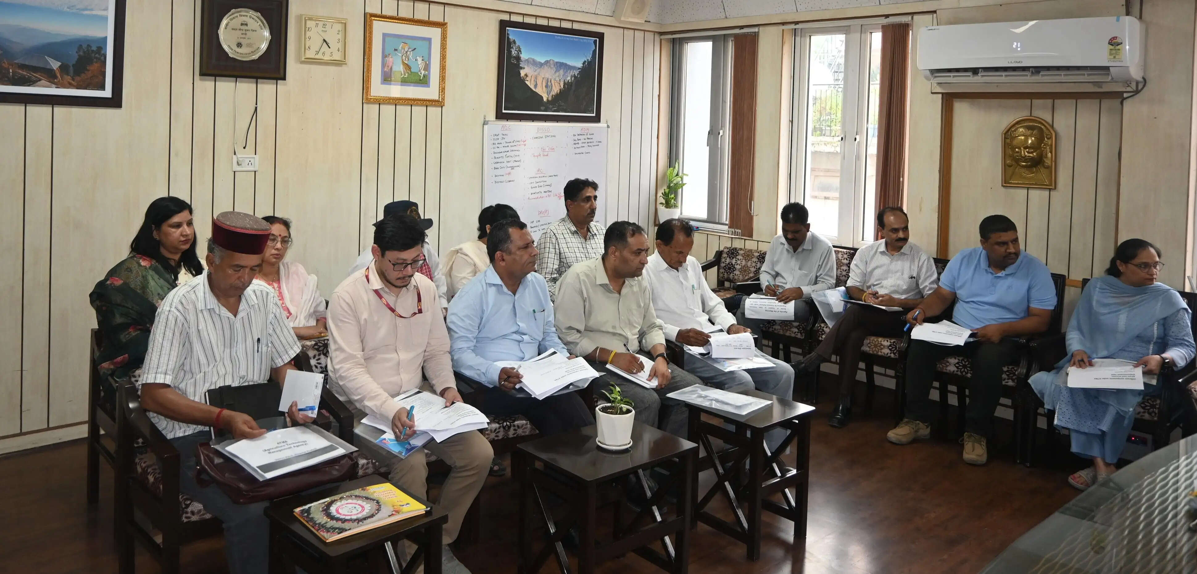 किसानों को पहुंचे आत्मा योजनाओं का लाभ : उपायुक्त