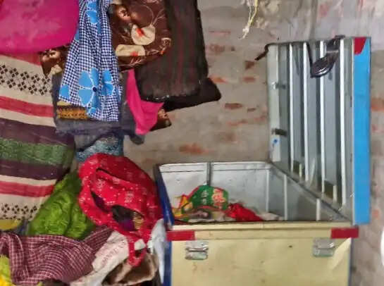 एक साथ चार घरों में लाखों की चोरी,पुलिस जांच में जुटी