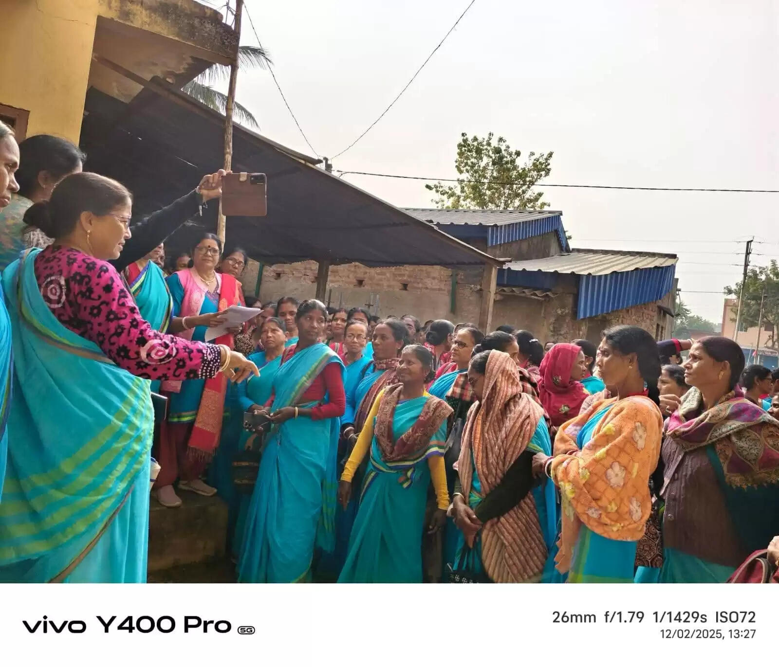 तीन महीने से भुगतान नहीं, आंगनवाड़ी कर्मियों ने आईसीडीएस कार्यालय में किया प्रदर्शन