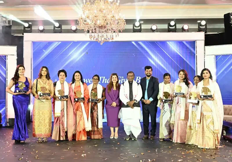 देश को मजबूत बनाने में महिलाओं की भूमिका सराहनीय :&nbsp;राज्यपाल