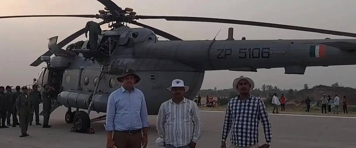 सुलतानपुर में पूर्वांचल एक्सप्रेस-वे एयर स्ट्रिप पर वायुसेना का रोमांचक युद्धाभ्यास, आठ लड़ाकू विमानों ने दिखाए हैरतअंगेज करतब