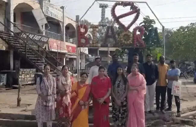 मप्र के ब्यावरा की महिलाओं ने प्लास्टिक कचरे से बदली शहर की सूरत, 'मन की बात' में प्रधानमंत्री ने की तारीफ