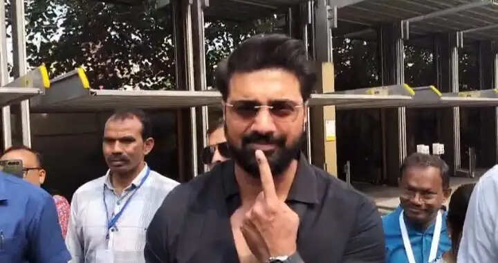 जनसंख्या नियंत्रण की समस्या देश की सबसे गंभीर समस्या है : अभिनेता देव