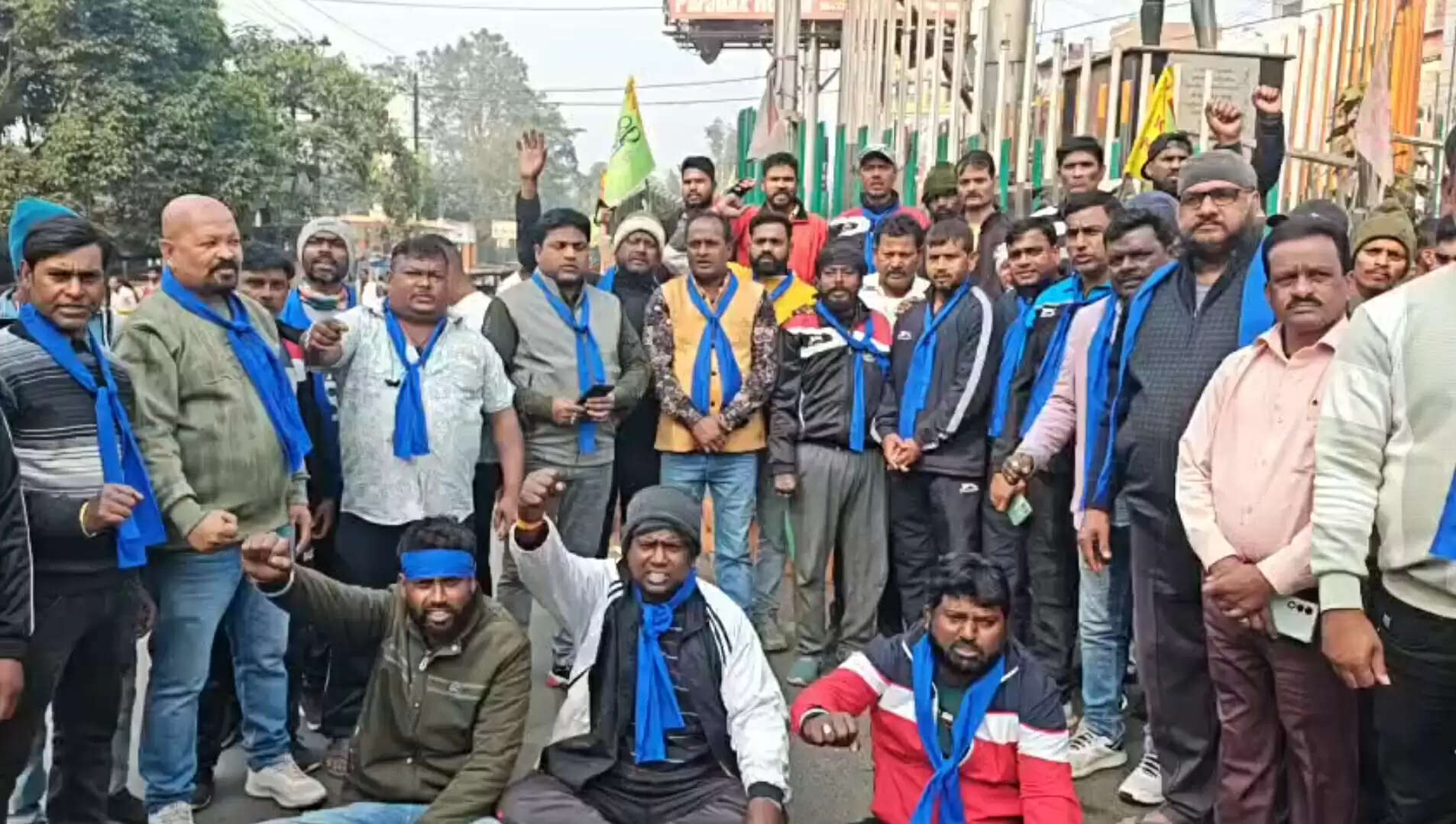 रामगढ़ में हत्या के विरोध में उग्र प्रदर्शन,हत्यारों की गिरफ्तारी व फांसी देने की मांग