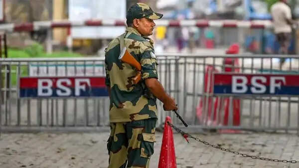 बंगाल के मालदा बॉर्डर पर तनाव, ‘पुशबैक’ को लेकर बीएसएफ–बीजीबी आमने-सामने