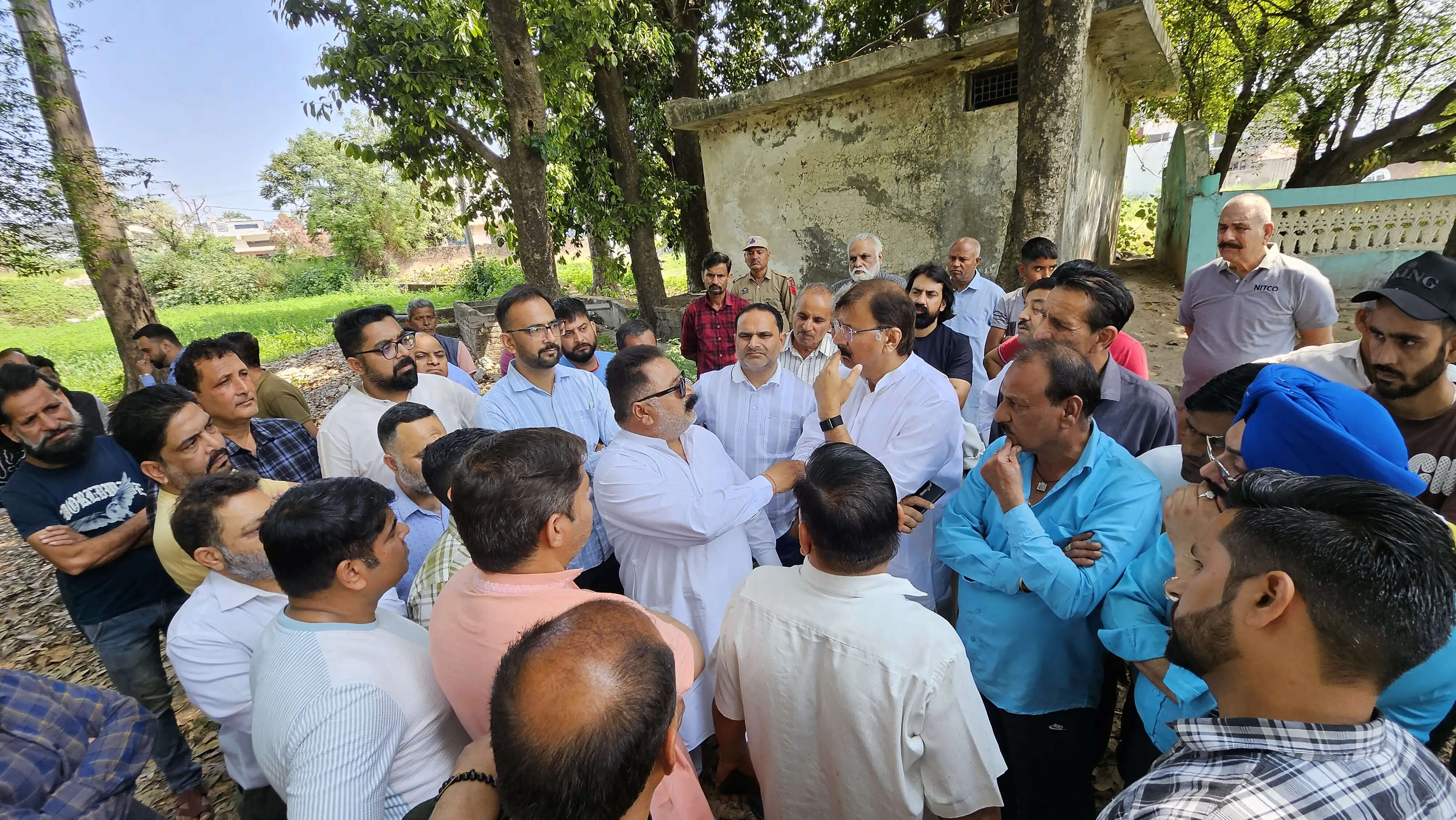 ड्रेनेज व सफाई व्यवस्था सुधारने के निर्देश