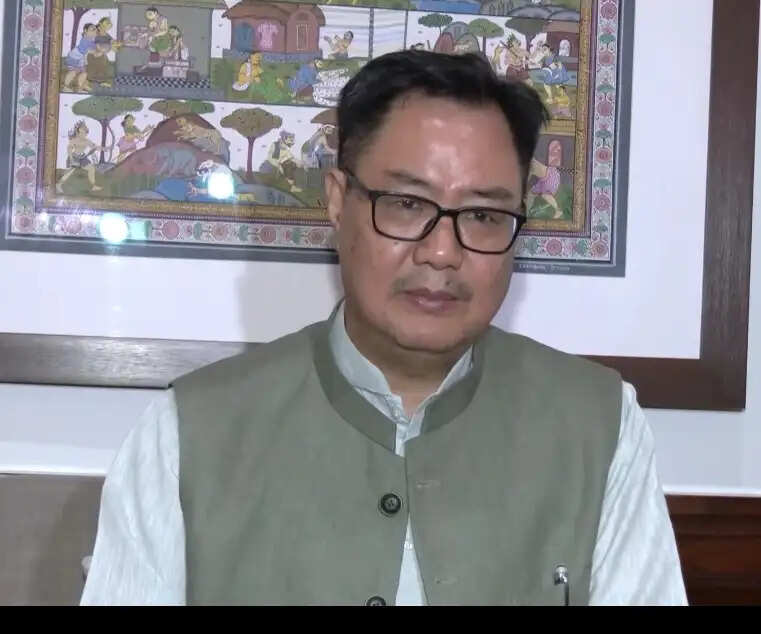 'पेपर लीक बिल' पर चर्चा न होने देना दुर्भाग्यपूर्ण: रिजिजू