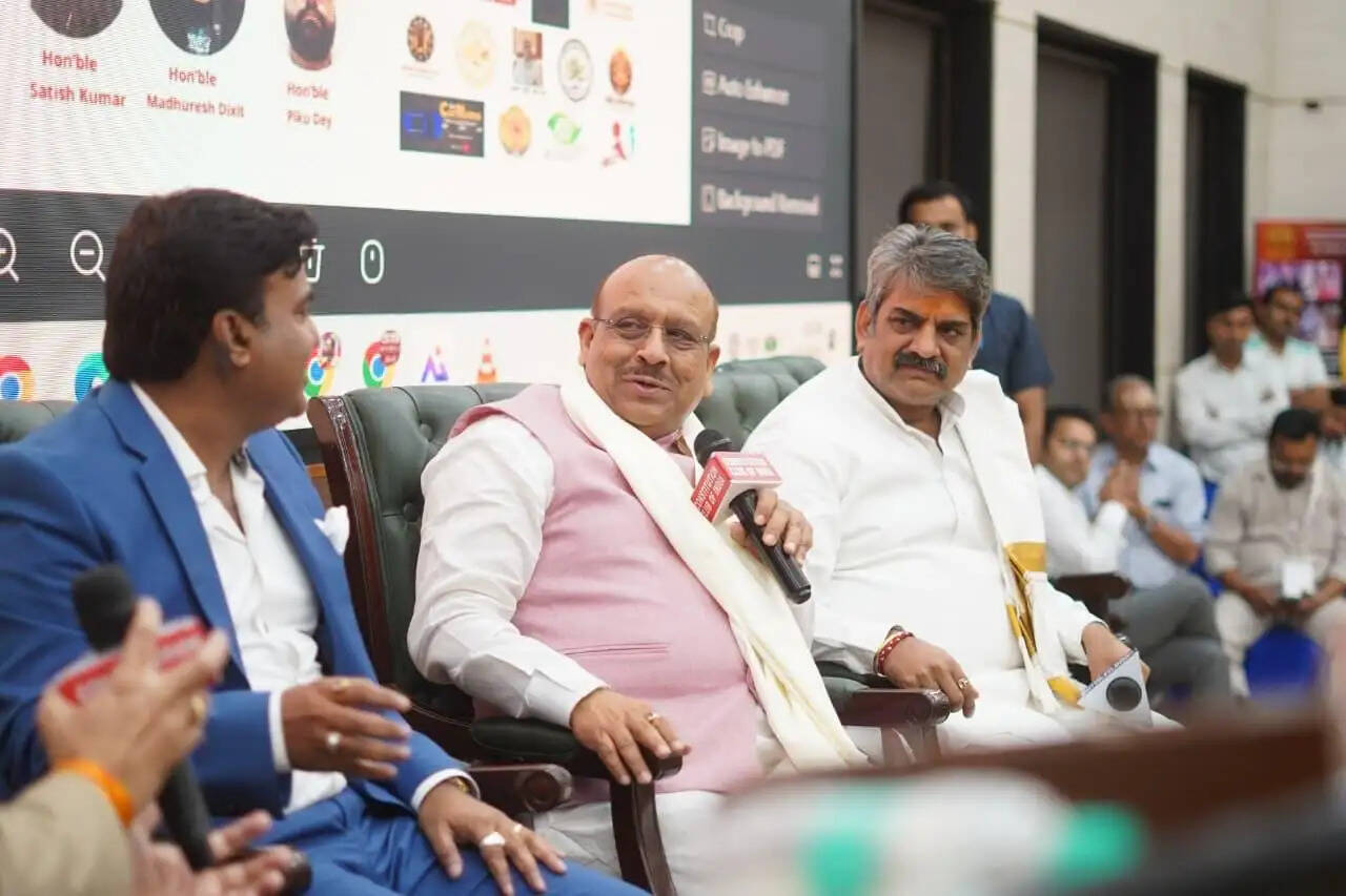 विजेंद्र गुप्ता ने आधुनिक जीवन में आत्मचिंतन की जरूरत पर दिया बल