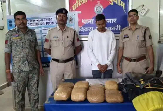 8.375 किलो अवैध गांजा के साथ एक आराेपित गिरफ्तार
