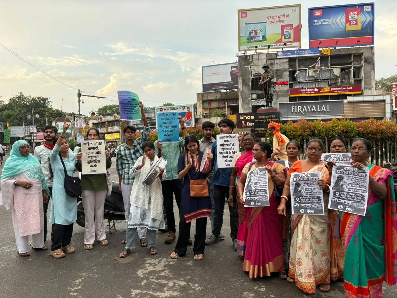 छात्रा से बदसलूकी के खिलाफ आइसा और ऐपवा ने की कार्रवाई की मांग