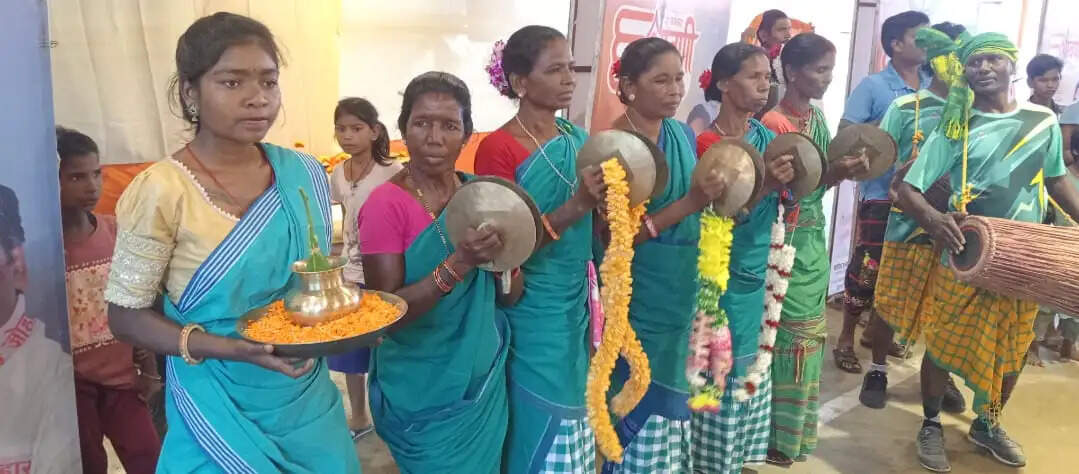 श्रावणी मेला उद्घाटन में अतिथियों का हुआ पारंपरिक स्वागत