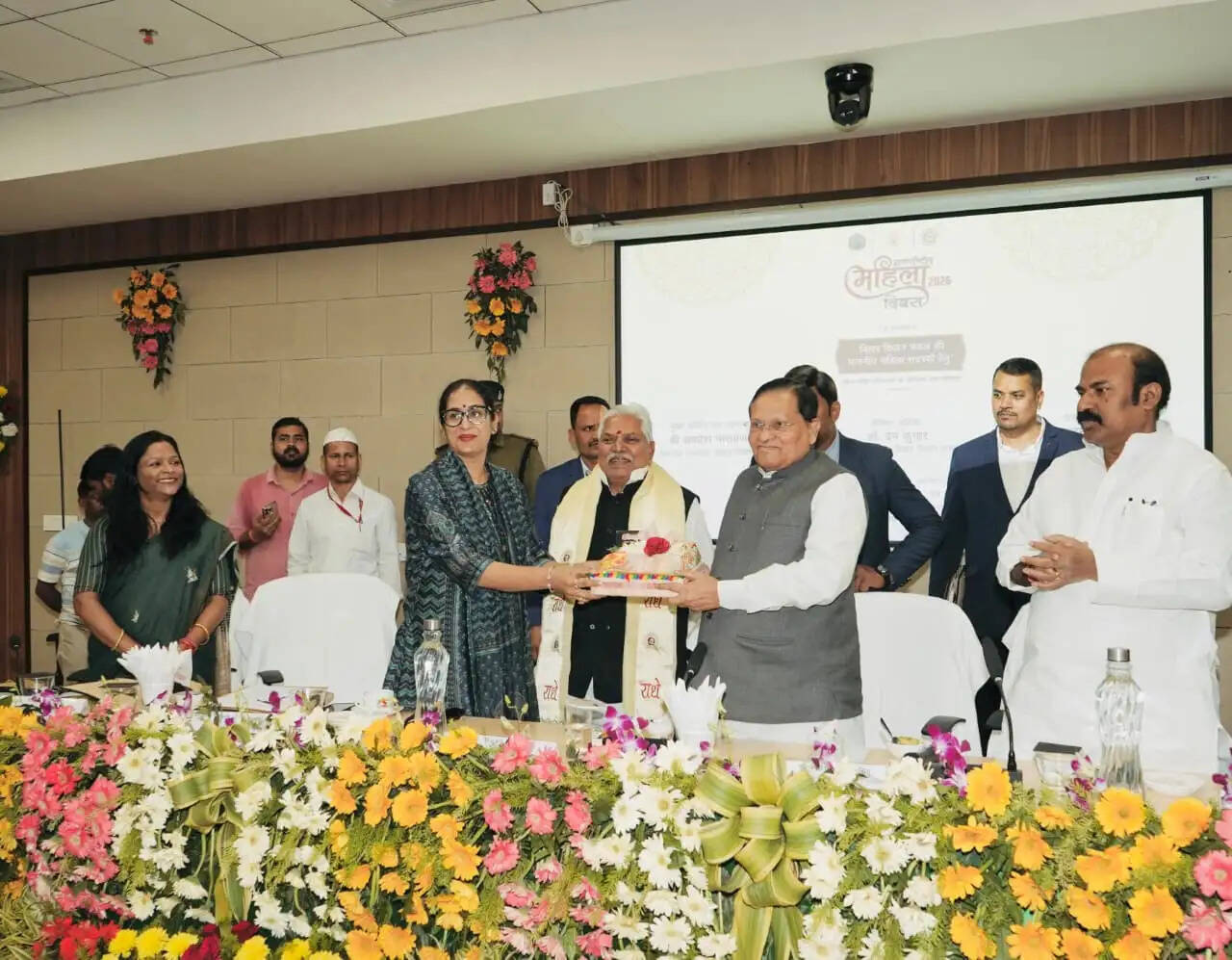 प्रतिभाओं की धरती बिहार की बेटियां हर क्षेत्र में अपनी सशक्त पहचान बना रही हैं : अवधेश नारायण सिंह