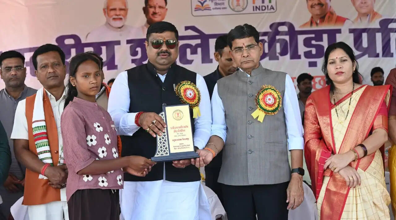 कोशिश करने वालों की कभी हार नहीं होती : मंत्री टंक राम वर्मा