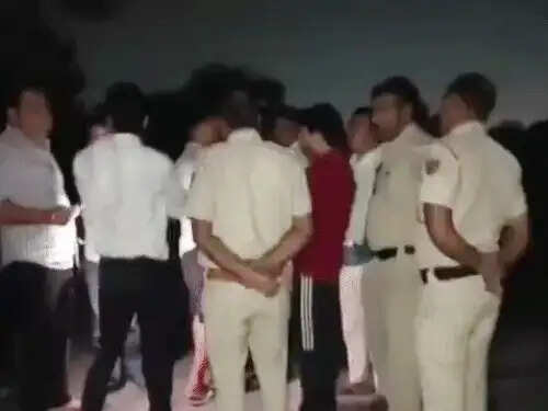 फरीदाबाद में पिता-बच्चों की नहर में छलांग, 8 वर्षीय सम्राट बचाया गया, पिता-पुत्र की तलाश जारी