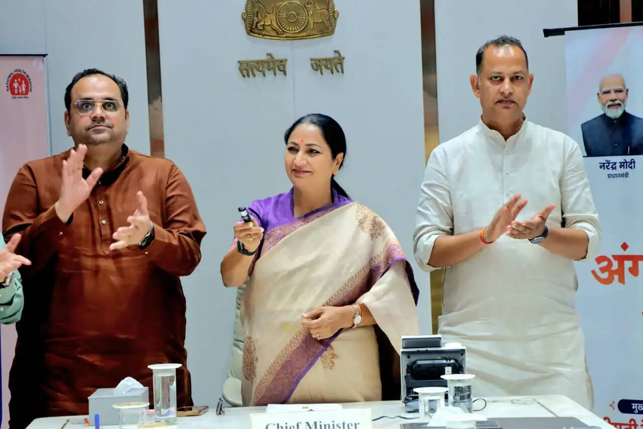 मुख्यमंत्री ने की अंगदान अभियान की शुरुआत, अंगदान के लिए भरा संकल्प पत्र