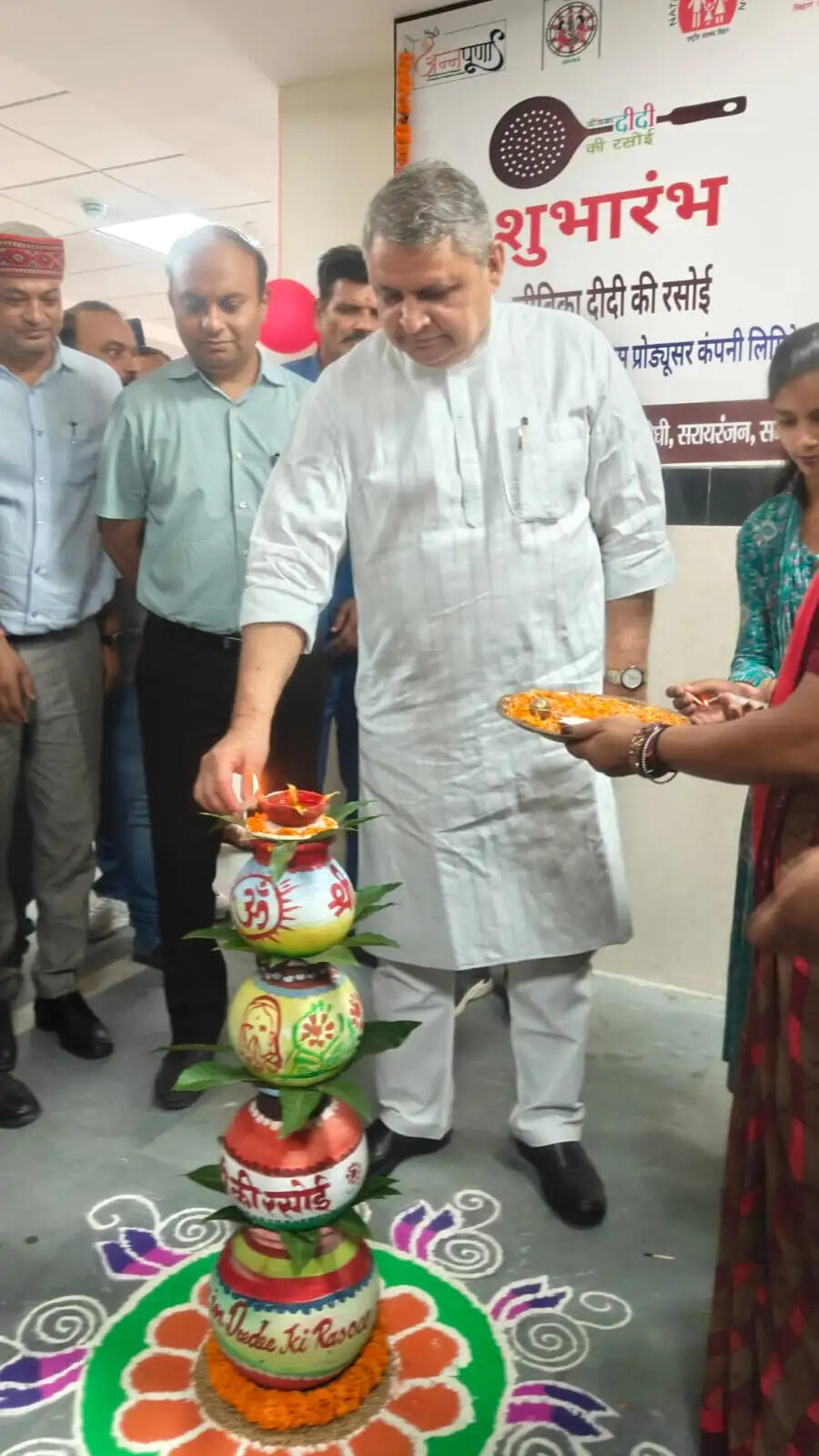 उपमुख्यमंत्री विजय चौधरी ने 10वीं दीदी की रसोई का किया शुभारंभ