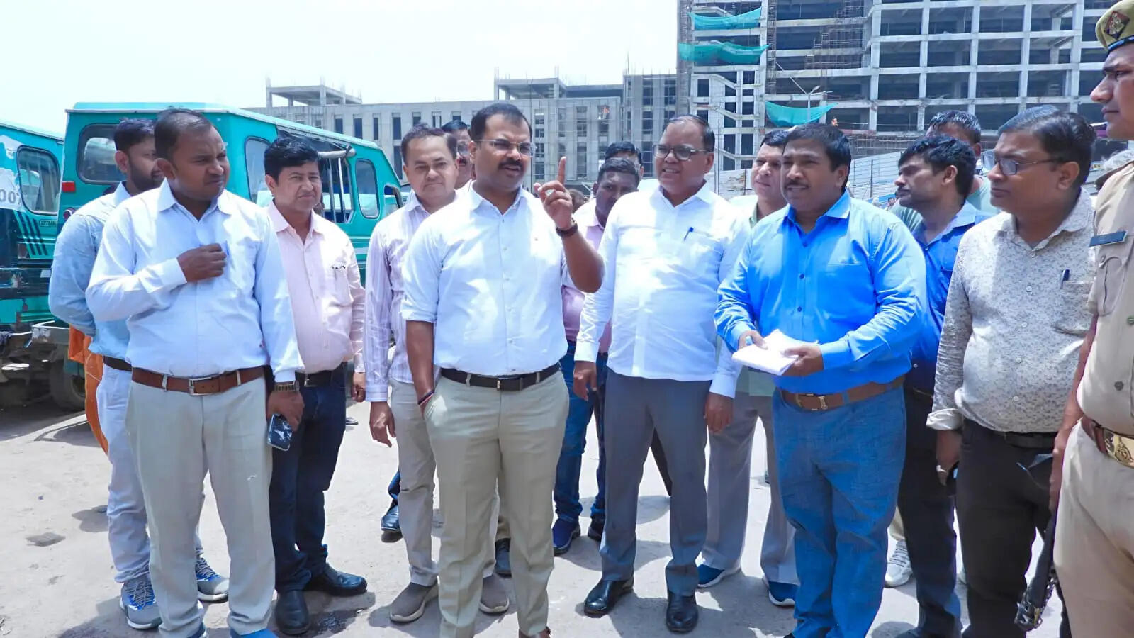 लापरवाही पर सख्त कार्रवाई, सफाई व्यवस्था सुधारने के निर्देश : नगर आयुक्त