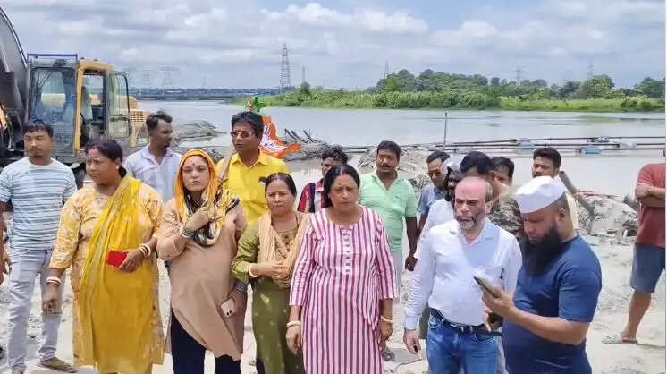 रेत खनन को लेकर भाजपा में खुला अंतर्कलह, एक हिरासत में