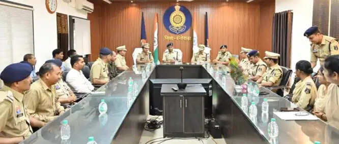 चन्द्र मोहन सिंह ने दंतेवाड़ा के नए पुलिस अधीक्षक का पदभार किया ग्रहण