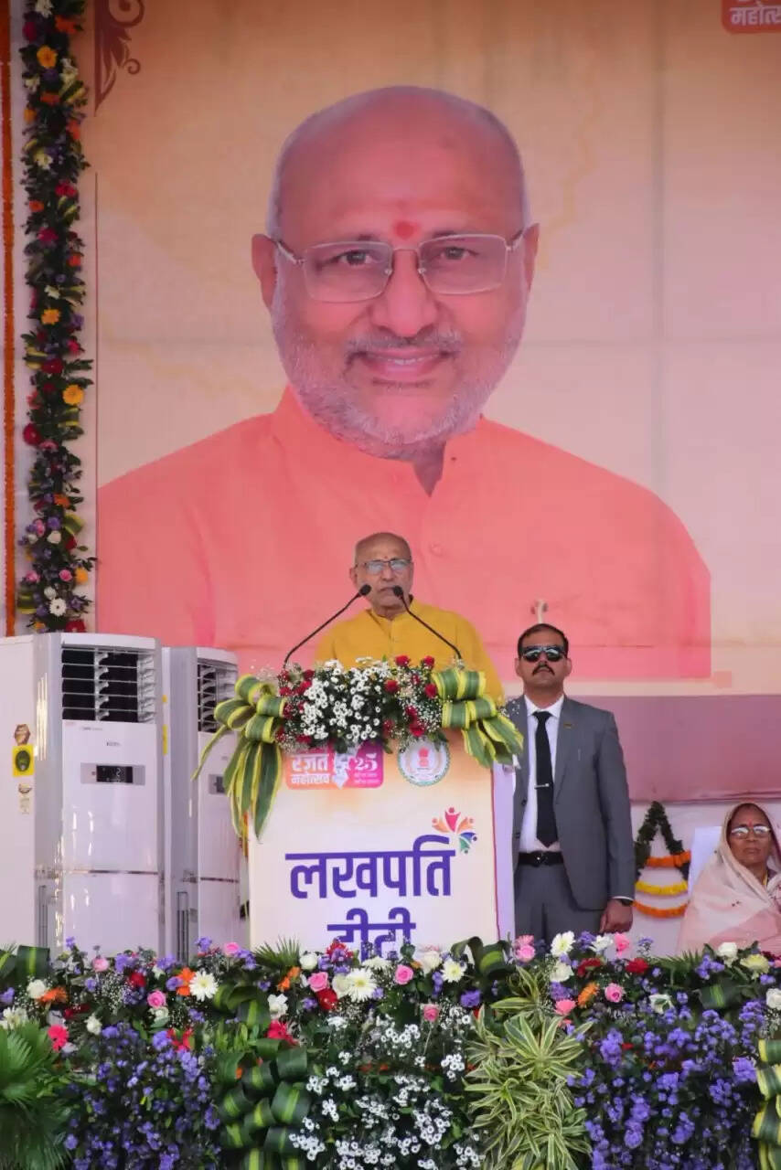 छत्तीसगढ़ : उपराष्ट्रपति राधाकृष्णन ने कहा कि लखपति दीदी आत्मनिर्भरता और सम्मान का प्रतीक