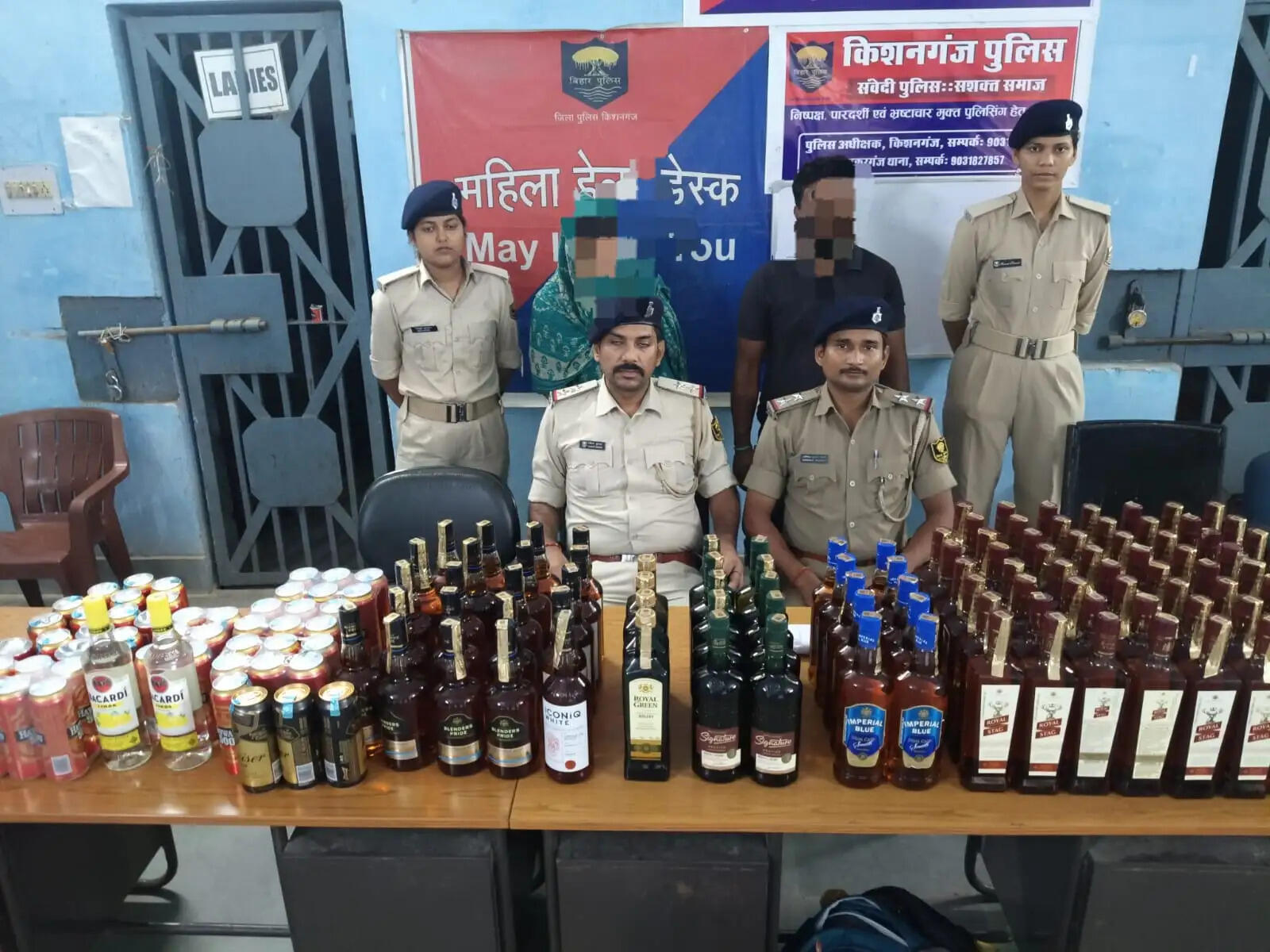 टेंपो में छिपाकर लाई जा रही 106.25 लीटर विदेशी शराब बरामद, दो तस्कर गिरफ्तार