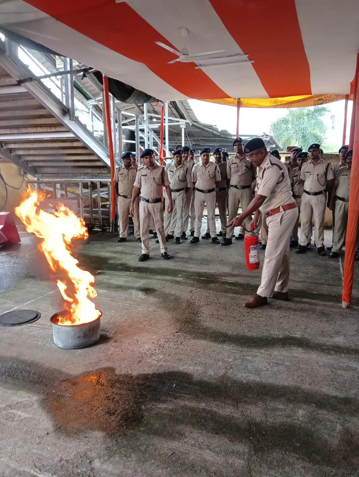 जसीडीह रेलवे स्टेशन पर सुरक्षा का मॉक ड्रिल