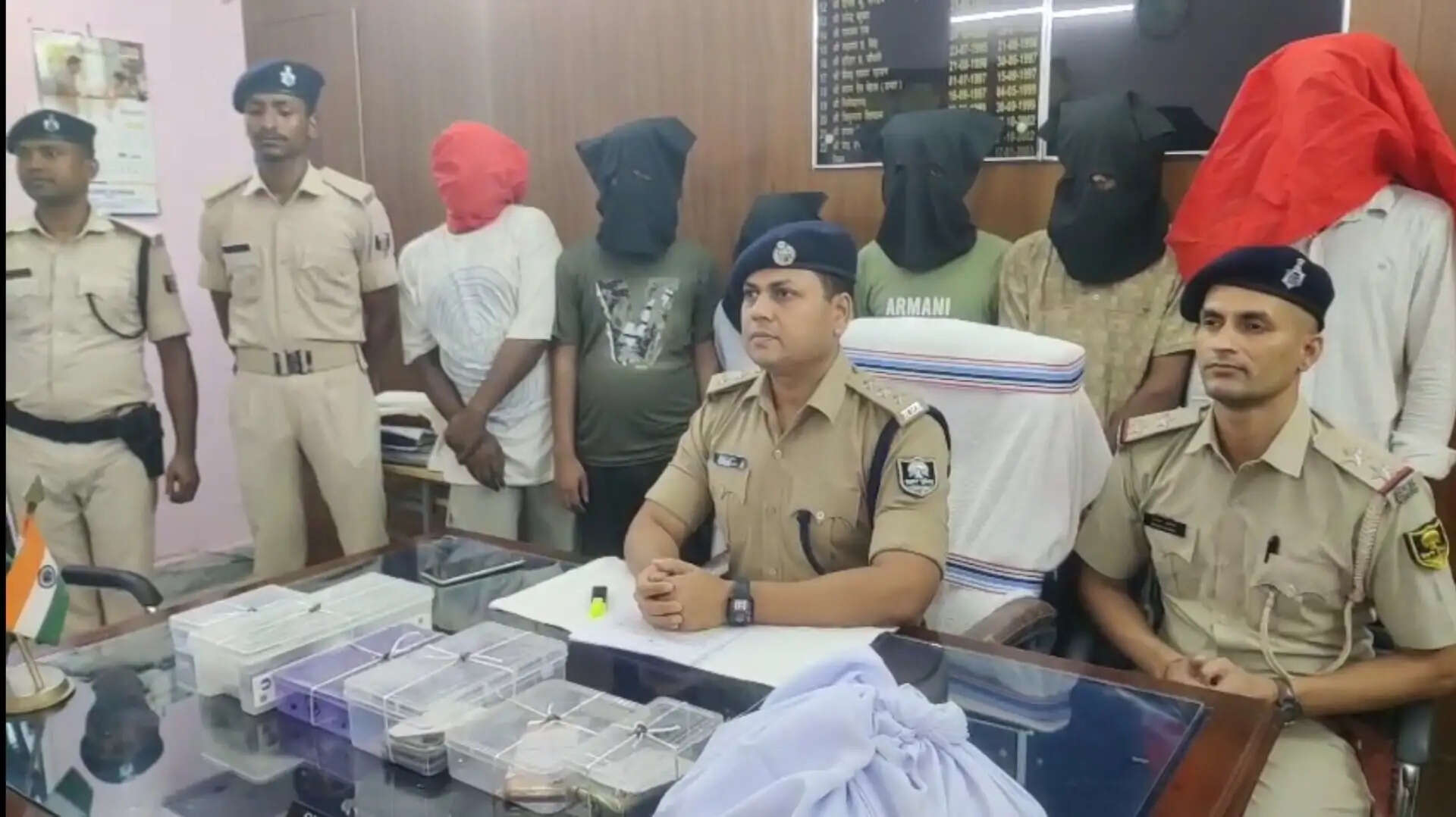अंतरराज्यीय साइबर ठगी करने वाले गिरोह का खुलासा,छह गिरफ्तार
