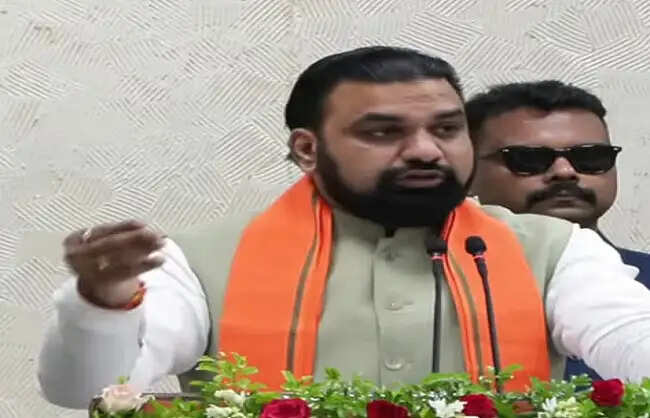 बिहार में शुरू हुई हेली टूरिज्म एवं एयर टूरिज्म सेवा, अब हेलीकॉप्टर से कर सकेंगे प्रमुख पर्यटन स्थलों की सैर