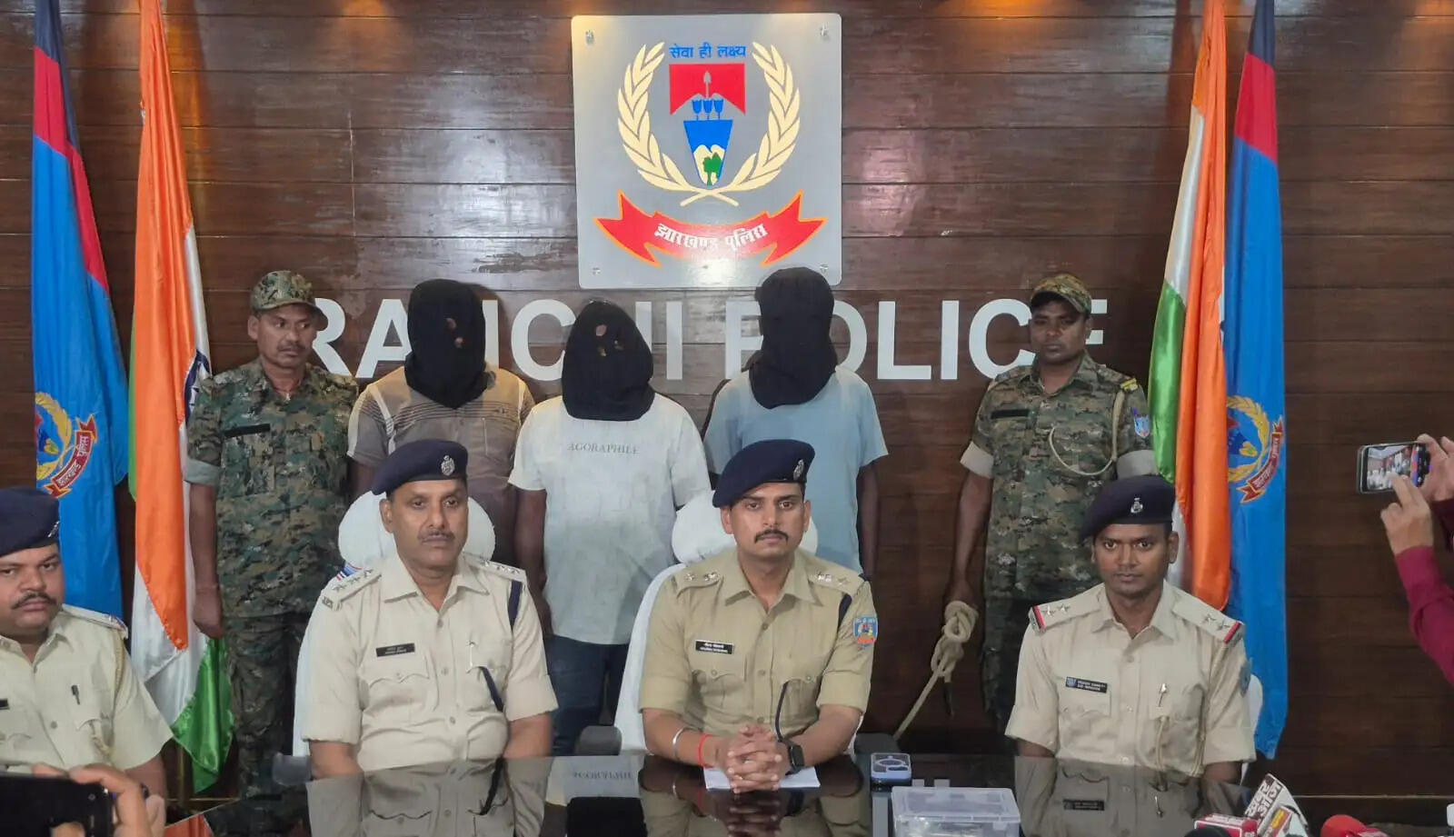 हत्याकांड का खुलासा, तीन गिरफ्तार
