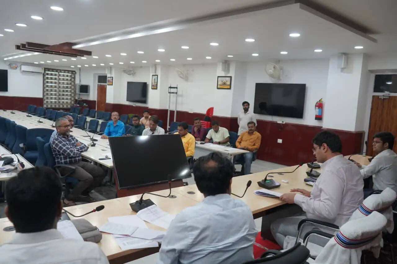 जिले में गैस उपलब्धता पर्याप्त, आपूर्ति मांग से अधिक