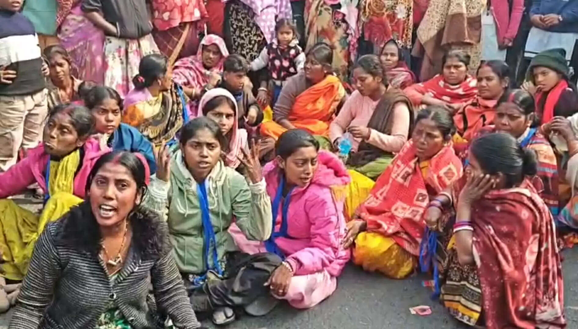 रामगढ़ में हत्या के विरोध में उग्र प्रदर्शन,हत्यारों की गिरफ्तारी व फांसी देने की मांग