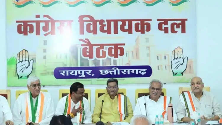 कांग्रेस ने मानसून सत्र में सरकार काे घेरने बनाई रणनीति, 14 जुलाई को लाएगी अविश्वास प्रस्ताव