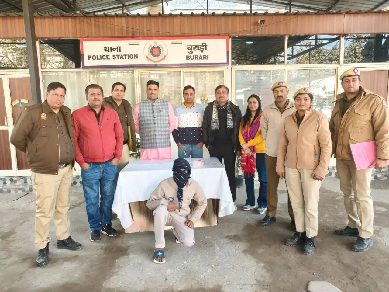 घर में हुई चोरी के मामले में पुलिस ने आरोपित को दबोचा