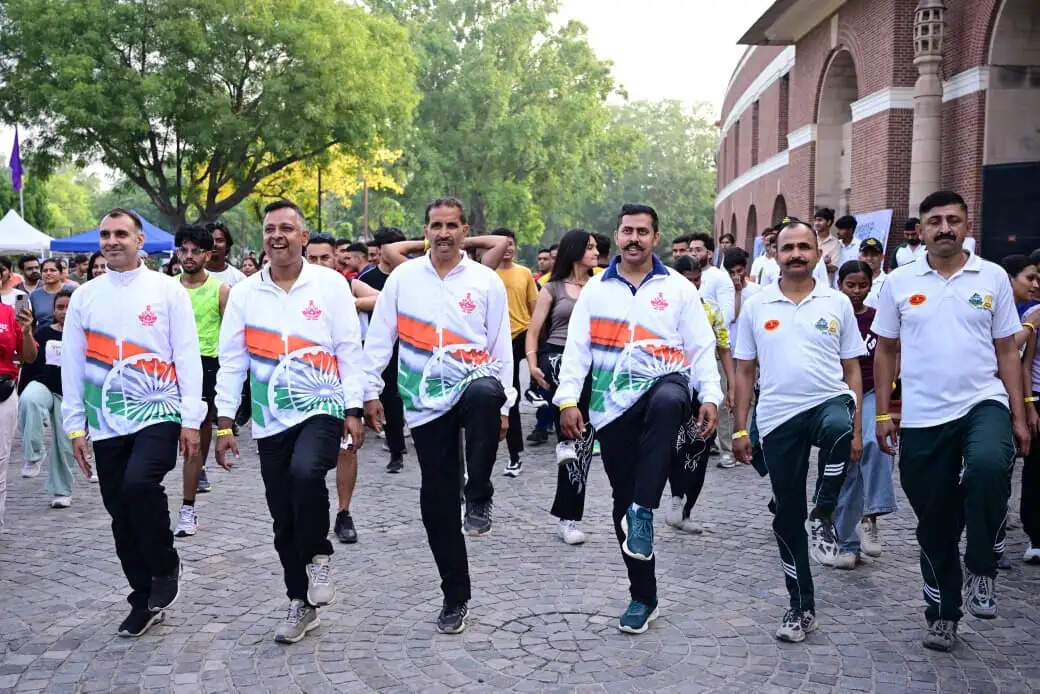जवानों ने नागरिकों के साथ मिलकर जगाया फिटनेस और देशभक्ति का जज्बा