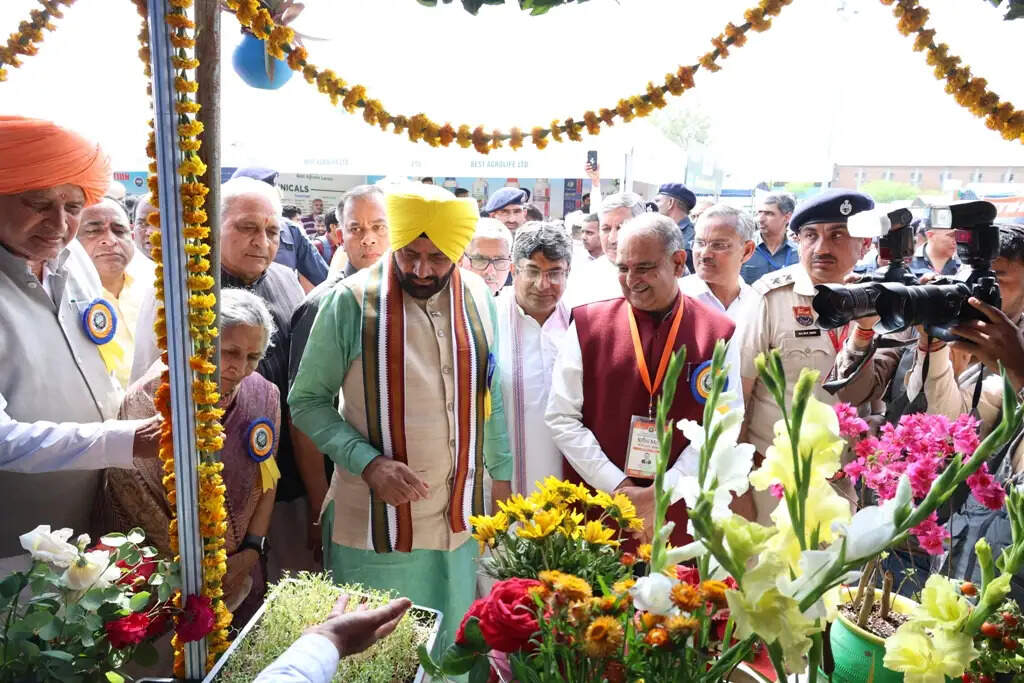 हिसार : कृषि मेला केवल ज्ञान एवं तकनीक के आदान-प्रदान का मंच ही नहीं, बल्कि किसानों की मेहनत, समर्पण और नवाचार का उत्सव : नायब सैनी