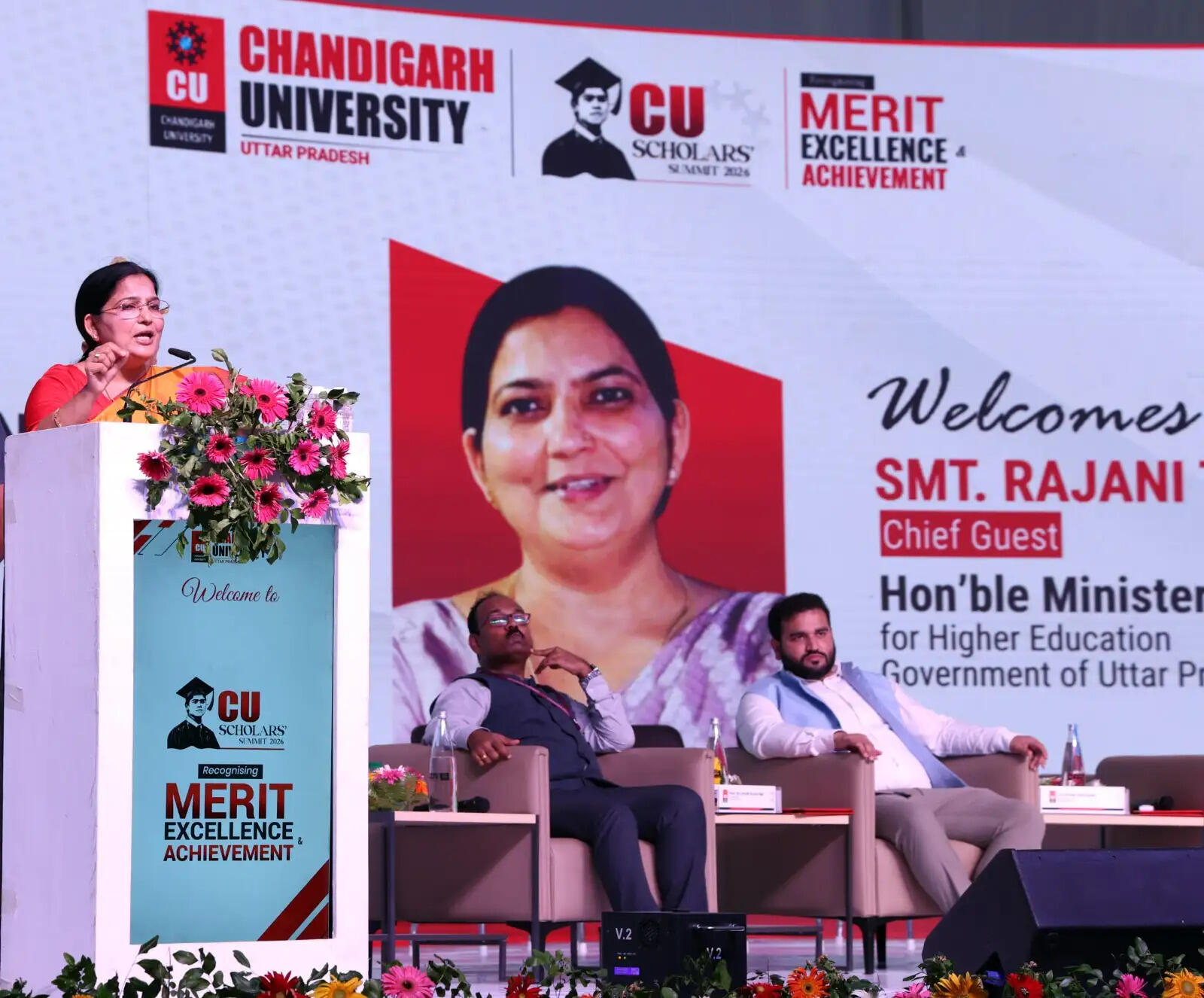 सीयू स्कॉलर्स समिट का समापन, 800 से अधिक मेधावियों का सम्मान; 50 करोड़ की छात्रवृत्ति योजना पर जोर