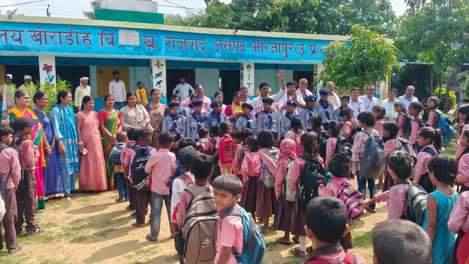 बिहार के मुखियाओं को भाया मीरजापुर का 'मॉडल गांव', विकास कार्यों की जमकर की सराहना