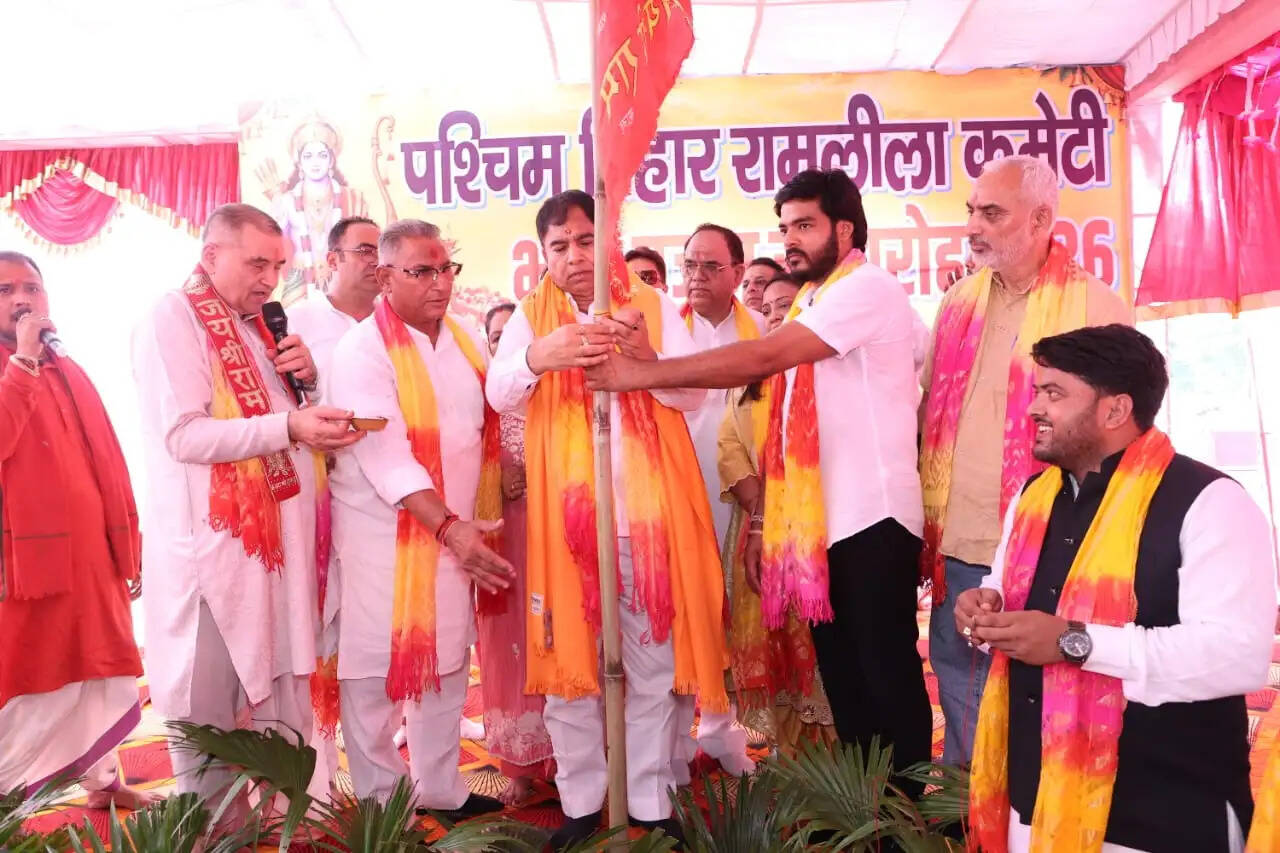 पश्चिम विहार में राम लीला भूमि पूजन संपन्न, सांसद प्रवीण खंडेलवाल ने दीप किया प्रज्ज्वलित