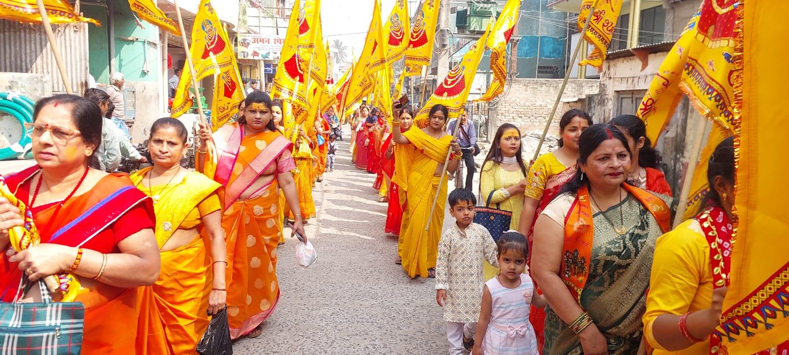 वार्षिकोत्सव पर निकाली गई निशान शोभायात्रा