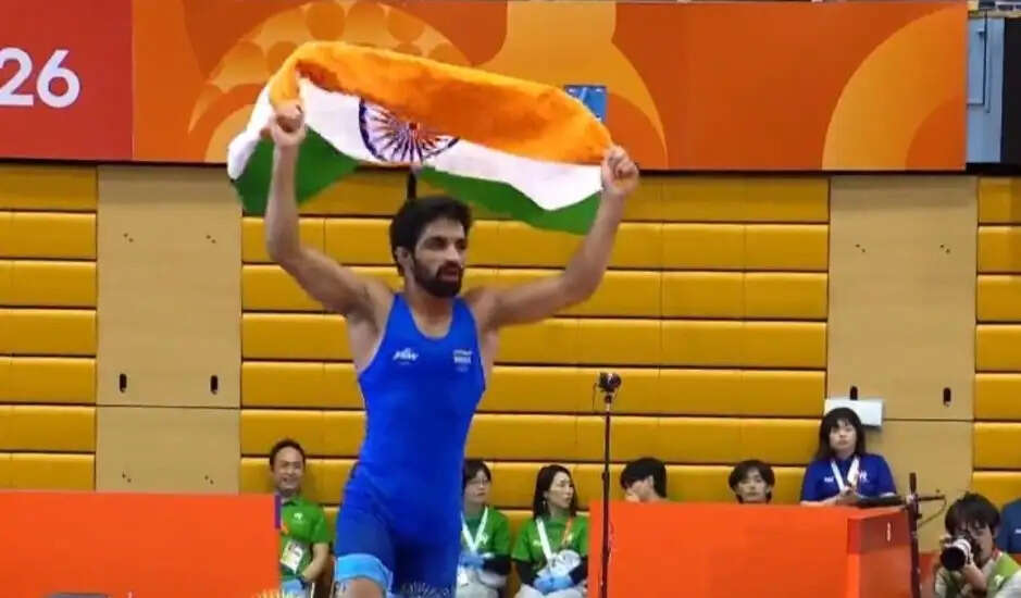 एशियन खेल 2026ः अमन ने 57 किग्रा फ्रीस्टाइल में रचा इतिहास, विश्व चैंपियन को हराकर जीता स्वर्ण