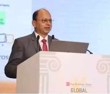 कलकत्ता हाई कोर्ट के 45वें मुख्य न्यायाधीश बने रवींद्र विठ्ठलराव घुगे, राज्यपाल ने दिलाई शपथ