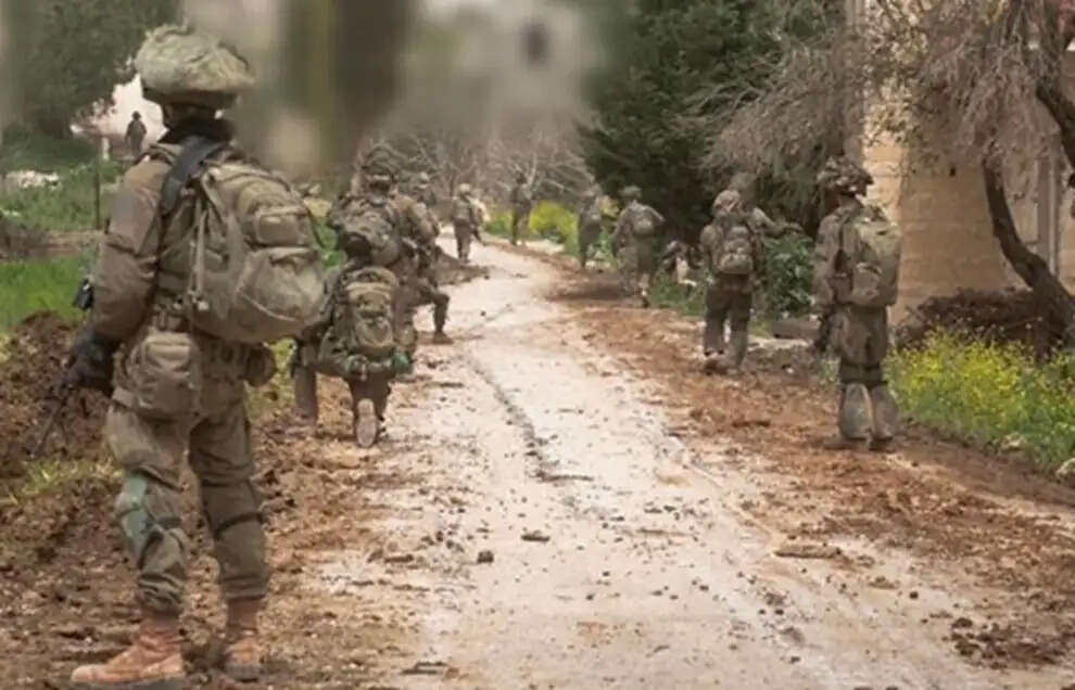 दक्षिण लेबनान में इजराइल के हमले में हिजबुल्लाह की बड़ी सुरंग नष्ट, दर्जनों आतंकी मारे गए