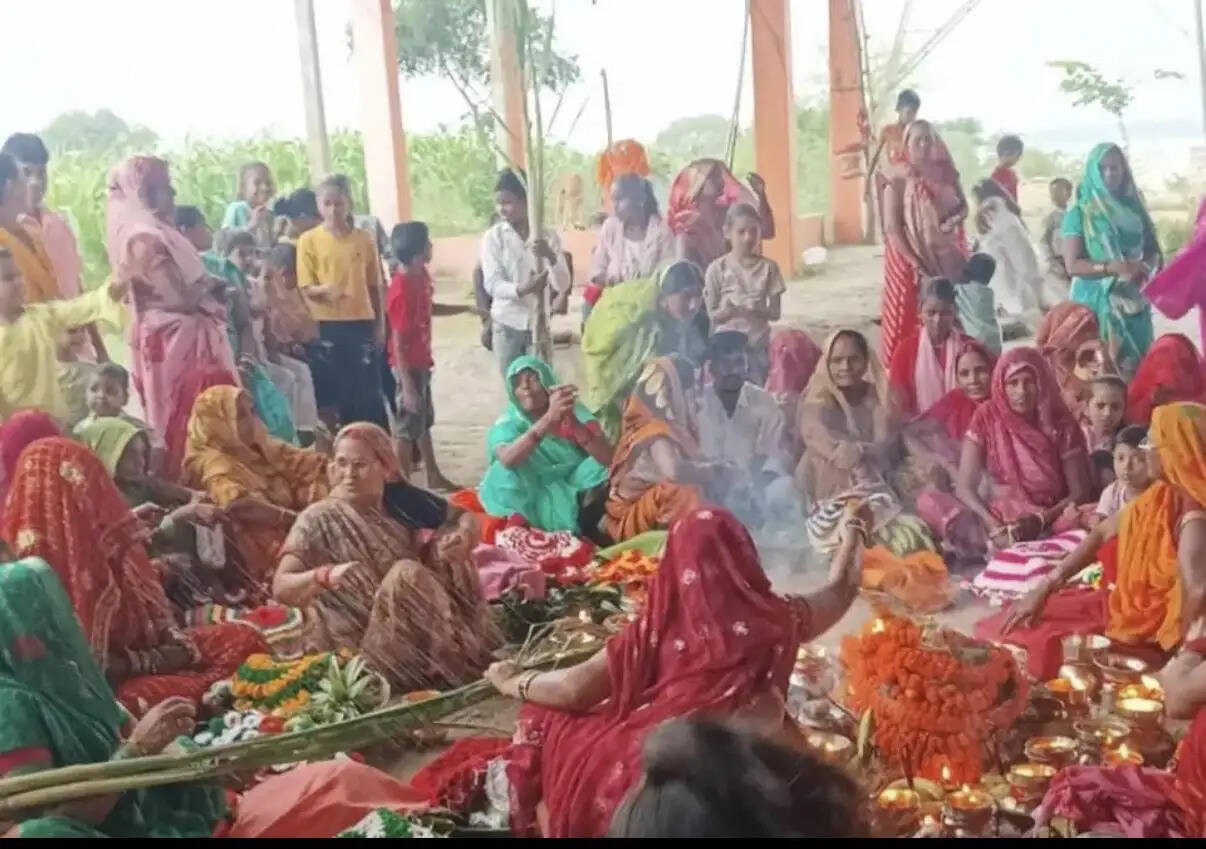 संतान की दीर्घायु की कामना को लेकर कठुआ में महिलाओं ने रखा जितिया व्रत