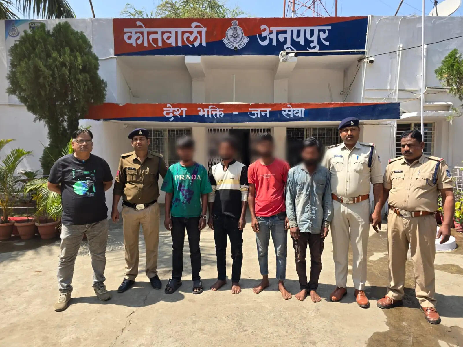 अनूपपुर: हैदराबाद से मजदूरी कर घर लौट रहे मजदूर को लूटने वाले चार आरोपी गिरफ्तार