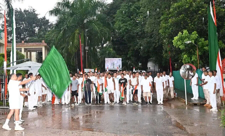 गुवाहाटी एसएसबी सीमांत मुख्यालय एवं प्रथम वाहिनी ने आयोजित किया मिनी मैराथन एवं देशभक्ति दौड़