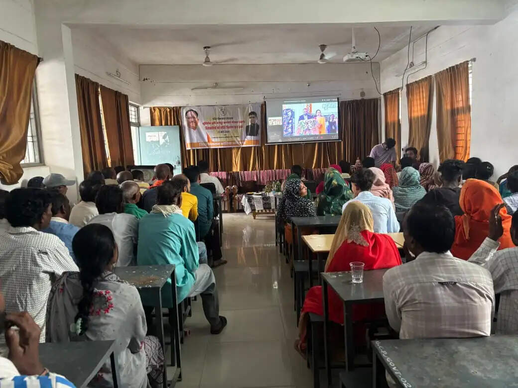 कोरिया : भूमिहीन मजदूरों को मिली बड़ी राहत, 1500 से ज्यादा खातों में पहुंचे डेढ़ करोड़ रुपये