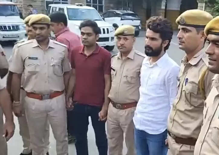 (अपडेट) बहुचर्चित वीआईपी ट्रेड घोटाले में मुख्य आरोपित लोकेश चौधरी और धीरज गठानी गिरफ्तार